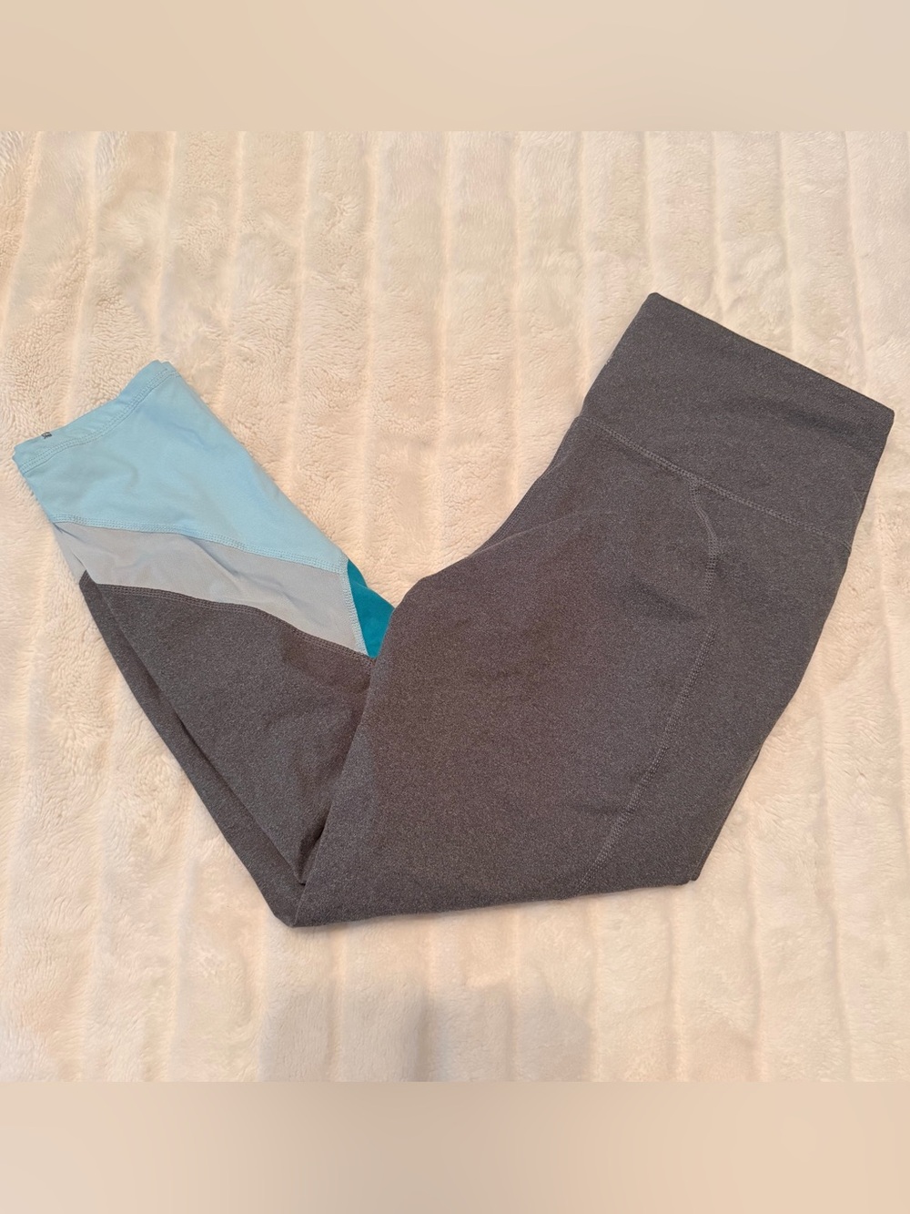 Tangerine Women’s Gray Baby Blue Teal Color Block Ankle Leggings Size Large